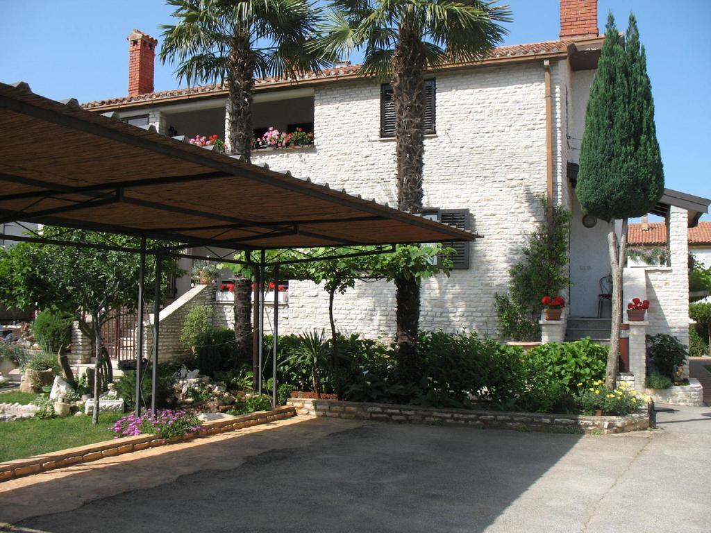 Apartmani Villa Otilija Poreč Exteriör bild