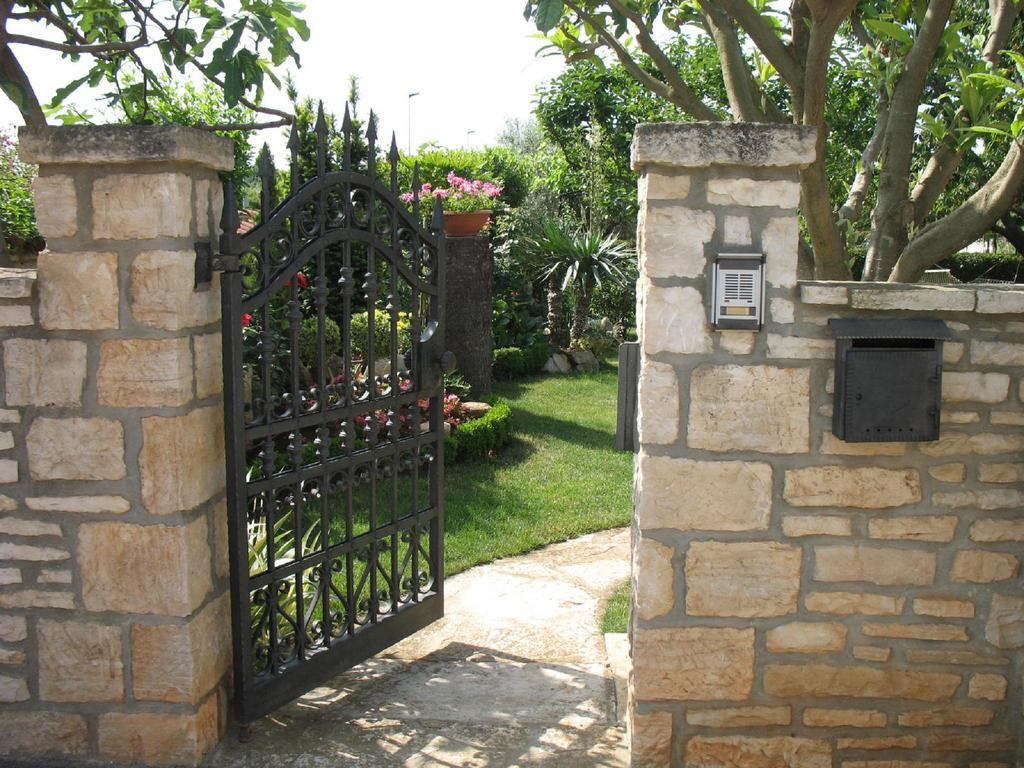 Apartmani Villa Otilija Poreč Exteriör bild